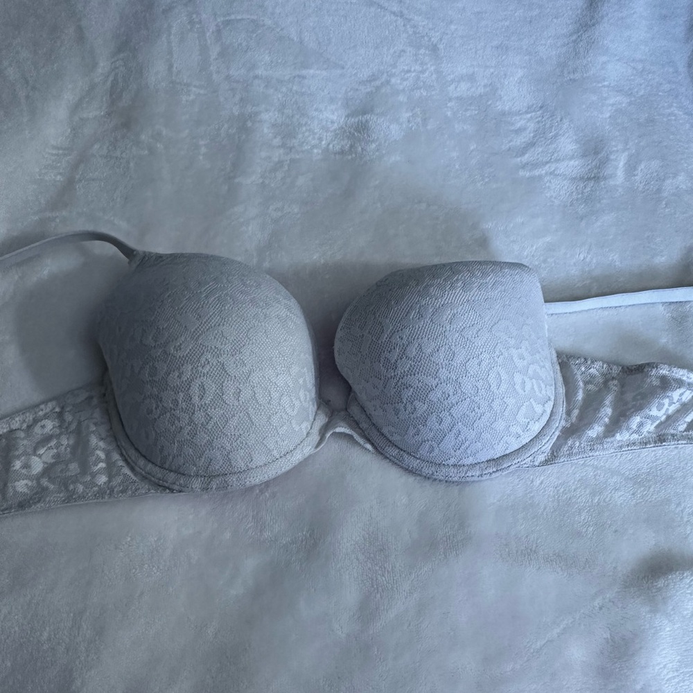 PINK Victoria's Secret White Bra Smooth Padded Cups
